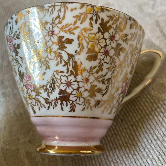 Vintage set of 2 Royal Stafford bone china Demitasse cups pink & gold chintz - Picture 3 of 10